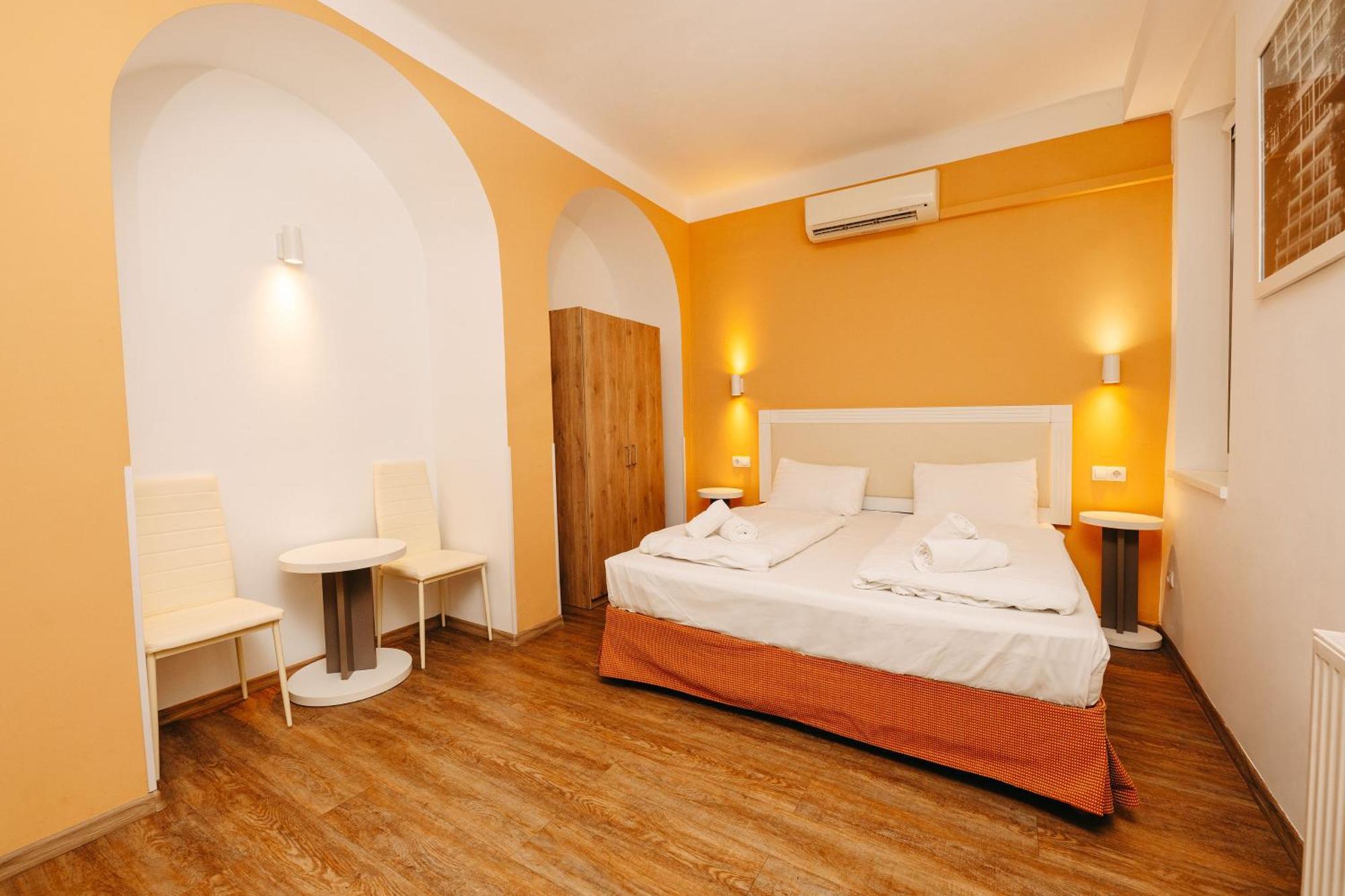 Hotel Metro Budapest Esterno foto